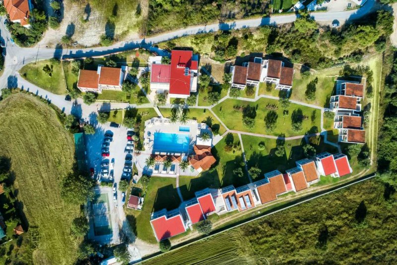 Iris Hotel   - Снимка 9