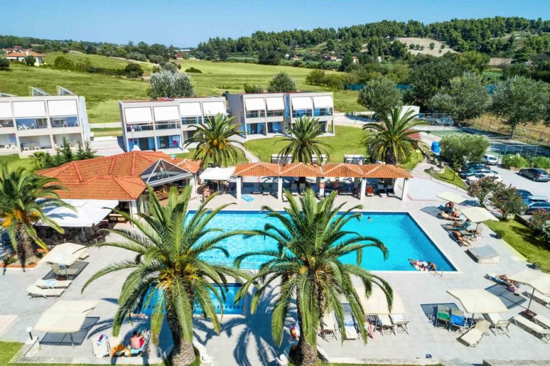 Iris Hotel   - Снимка 10