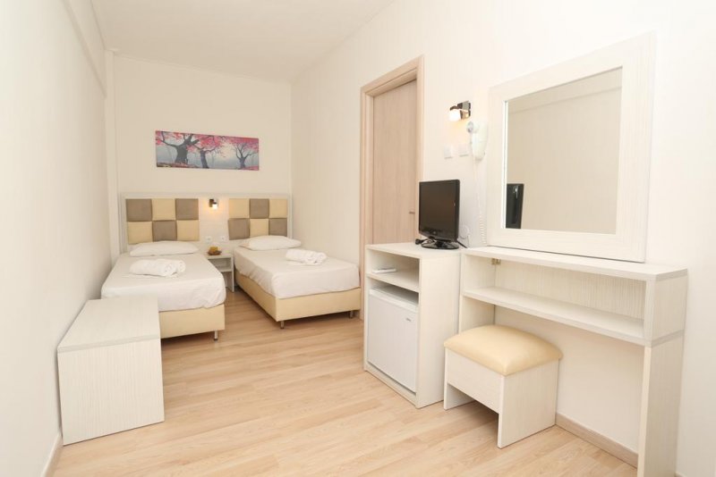 Sun Hotel - Снимка 7