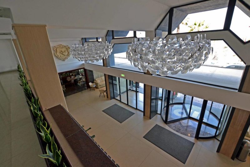 Qawra Palace Hotel - Снимка 1