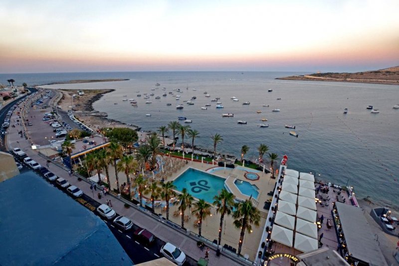 Qawra Palace Hotel - Снимка 4