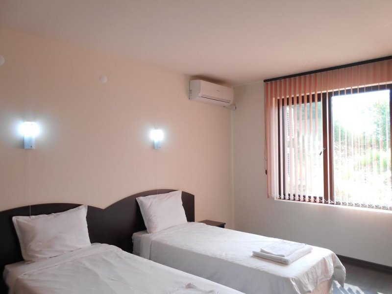 Хотел Енчеви - Снимка 3