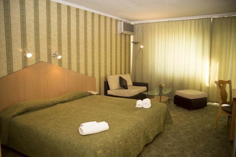 Хотел Новиз - Снимка 0