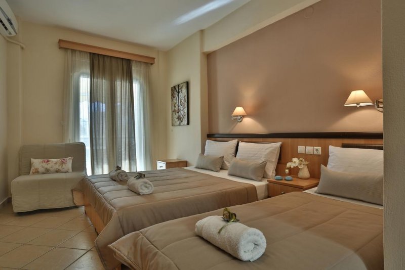 Irida Apartments - Снимка 11