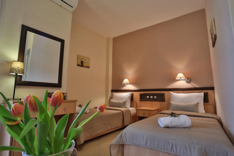 Irida Apartments - Снимка 3