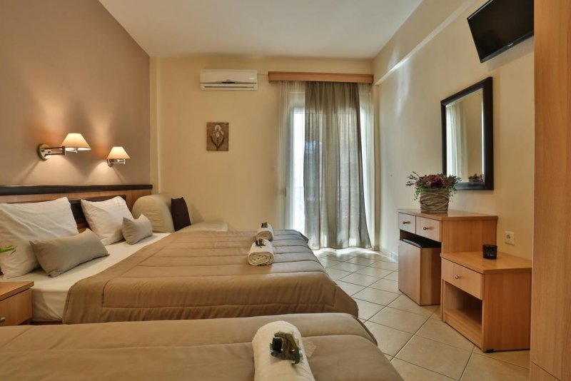 Irida Apartments - Снимка 0