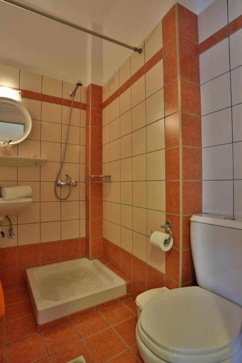 Irida Apartments - Снимка 2