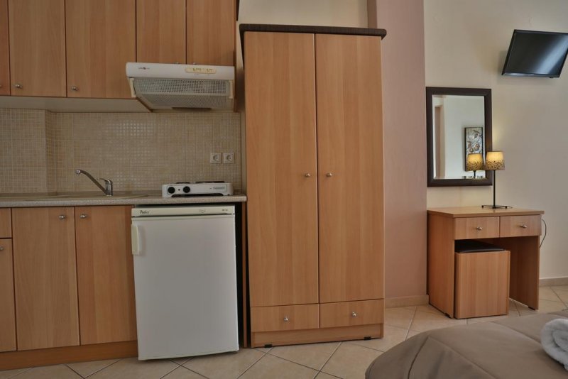 Irida Apartments - Снимка 4