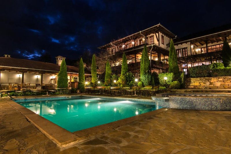 Комплекс Костадиновите къщи - Снимка 0