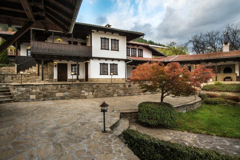 Комплекс Костадиновите къщи - Снимка 11