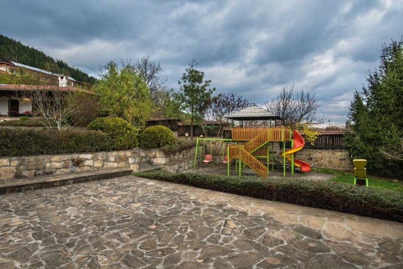 Комплекс Костадиновите къщи - Снимка 7