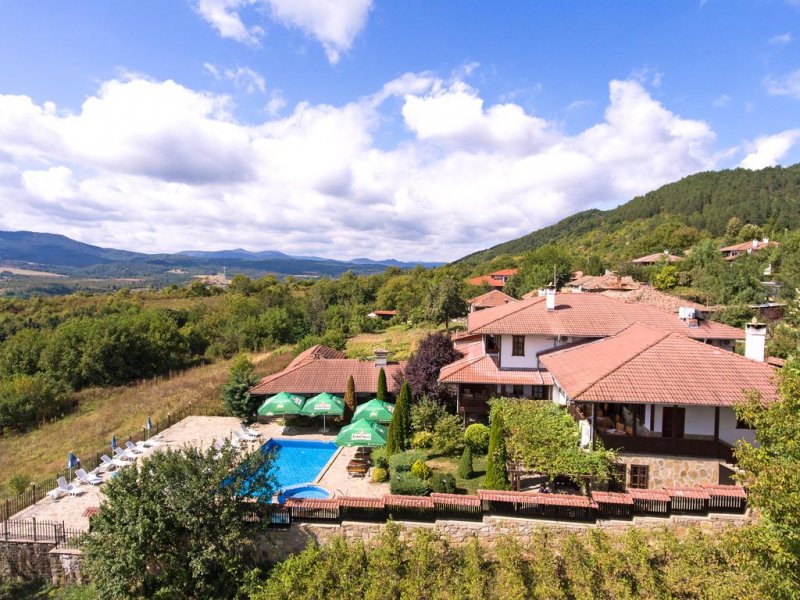 Комплекс Костадиновите къщи - Снимка 4