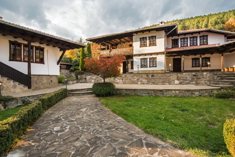 Комплекс Костадиновите къщи - Снимка 7