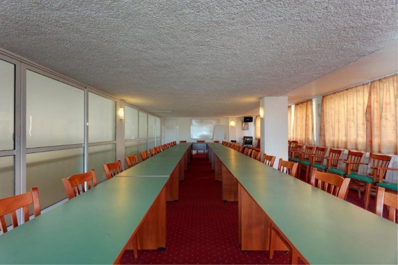 Хотел Плиска - Снимка 9