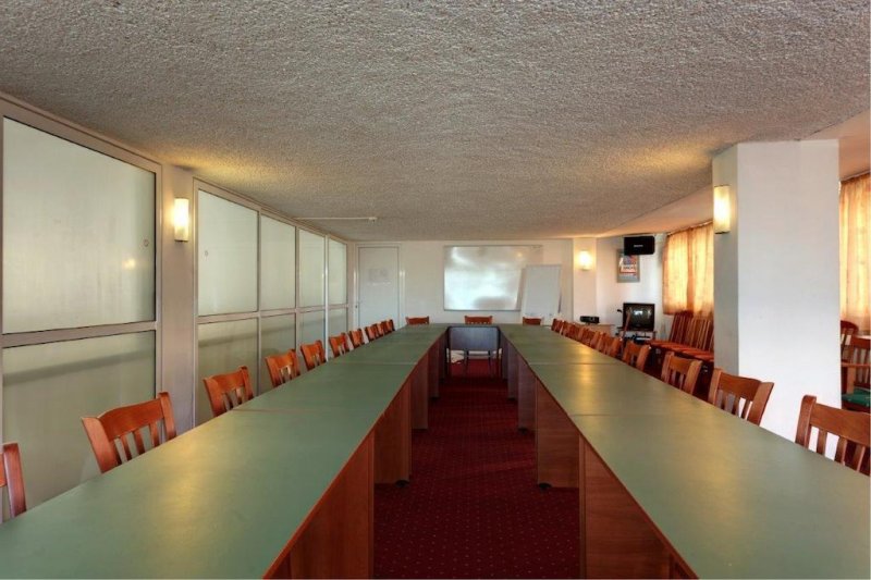 Хотел Плиска - Снимка 1