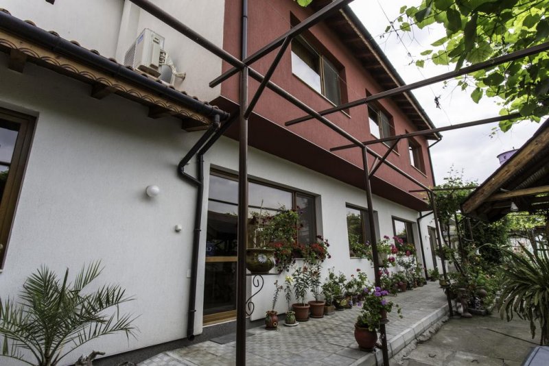 Къща за гости Кладенеца - Снимка 2