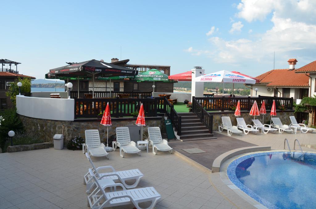 Нощувка на човек на база Ultra All Inclusive + 2 басейна и аквапарк от хотел Хермес Александрия клуб****, на 150м. от плажа в Царево. Дете до 13.99г - безплатно! - Снимка 38