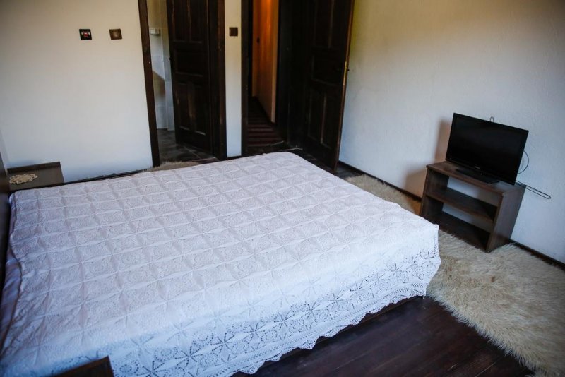 Комплекс Трите къщи - Снимка 7