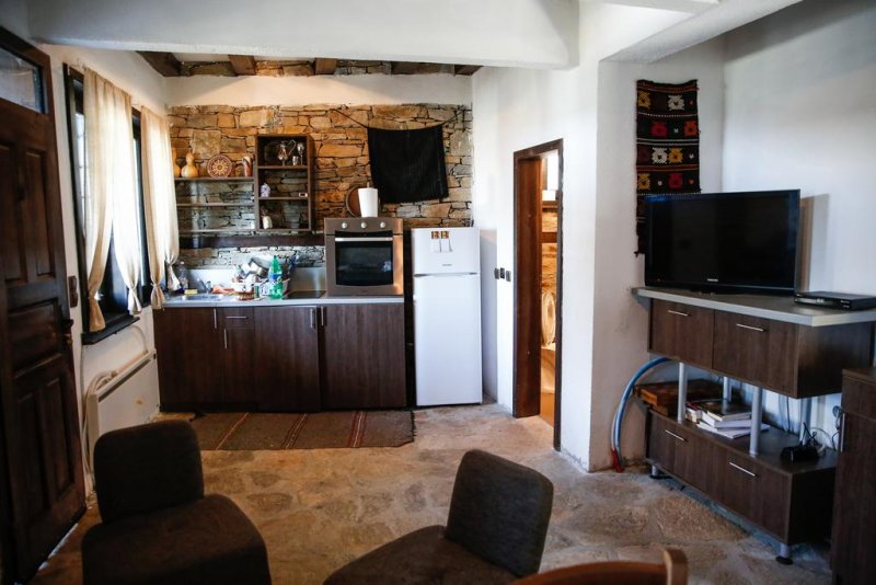 Комплекс Трите къщи - Снимка 9