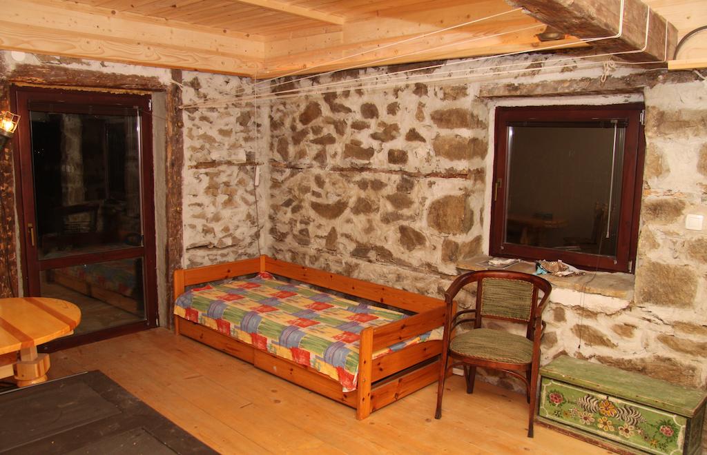 Нощувка за 15 човека в къща Панорама край Смолян - с. Гела - Снимка 28