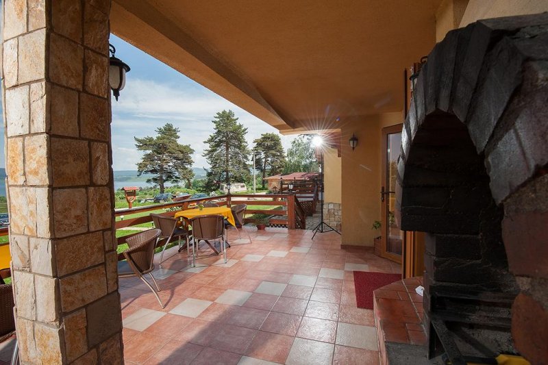 Семеен хотел Лидия - Снимка 1