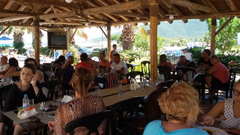 Rihios Hotel - Снимка 11