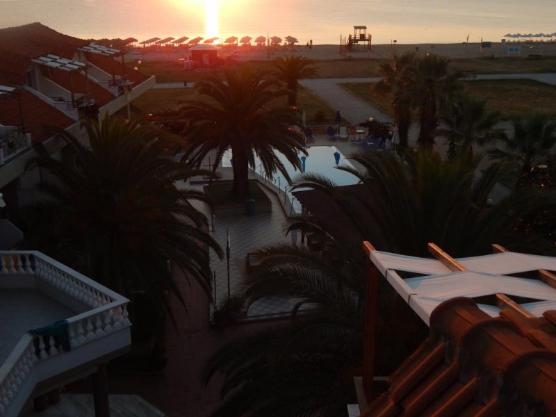 Rihios Hotel - Снимка 11