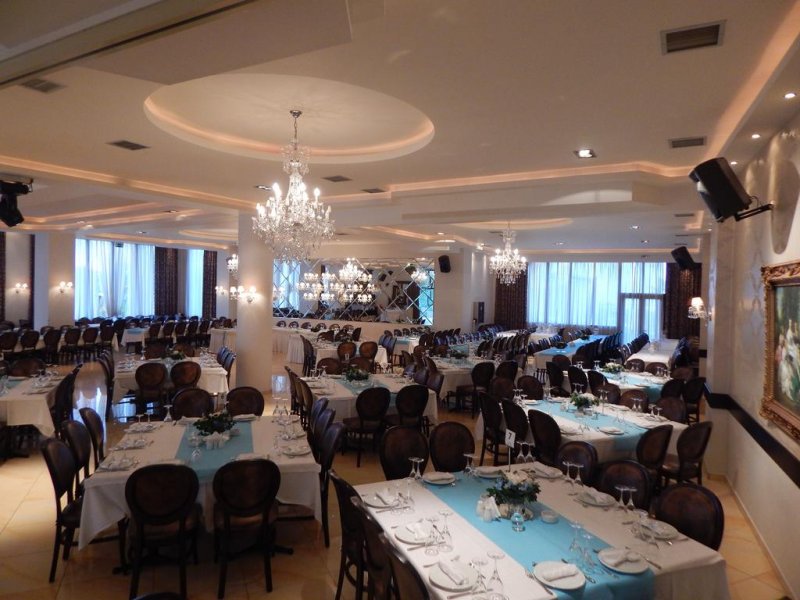 Rihios Hotel - Снимка 3