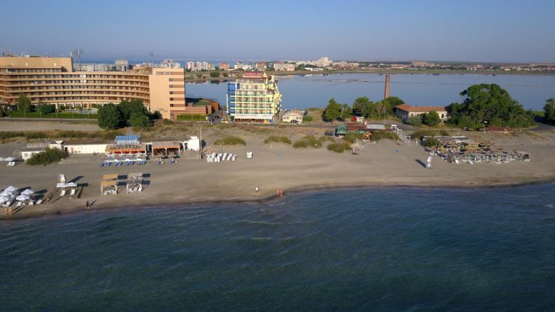 Хотел Св.Св. Петър и Павел - Снимка 7