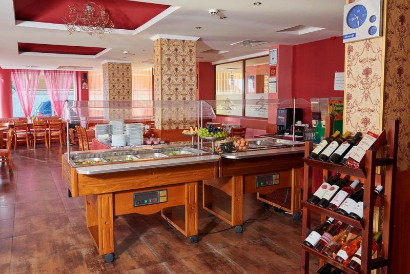 Хотел Св.Св. Петър и Павел - Снимка 5