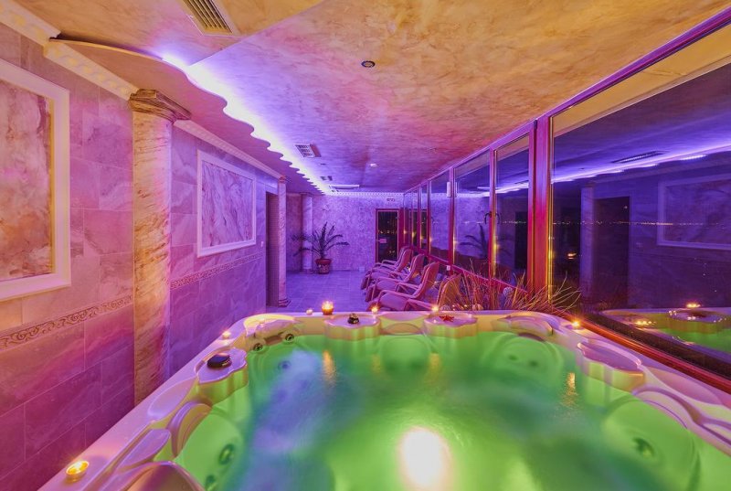 Хотел Св.Св. Петър и Павел - Снимка 3