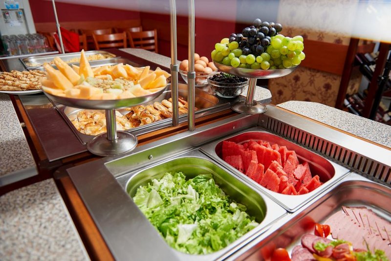 Хотел Св.Св. Петър и Павел - Снимка 2