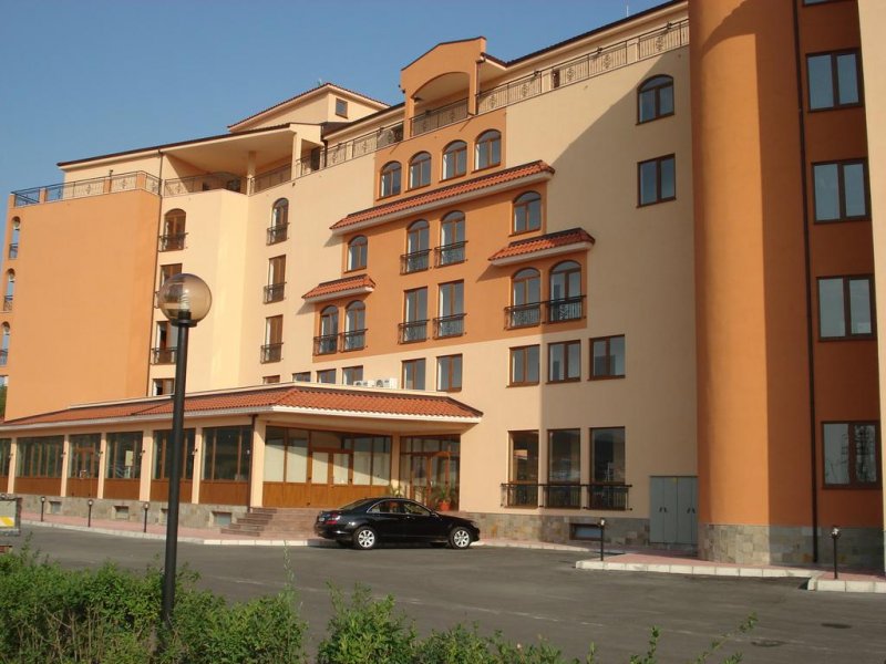 Хепи Апарт Хотел и СПА - Снимка 3