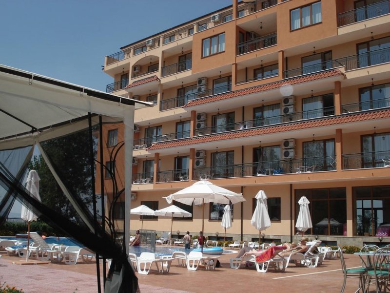 Хепи Апарт Хотел и СПА - Снимка 4