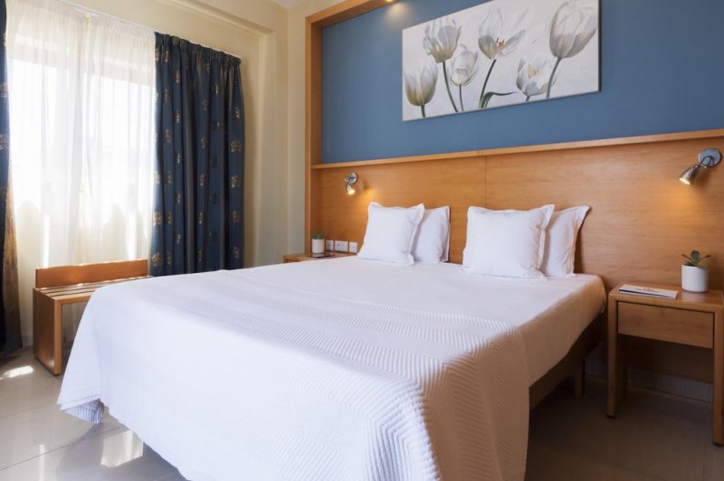 Alexandra Hotel - Снимка 9