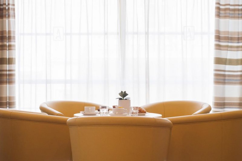 Alexandra Hotel - Снимка 11