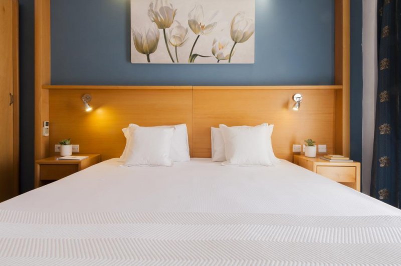 Alexandra Hotel - Снимка 8