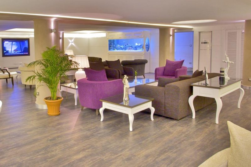 Monaco Hotel - Снимка 9
