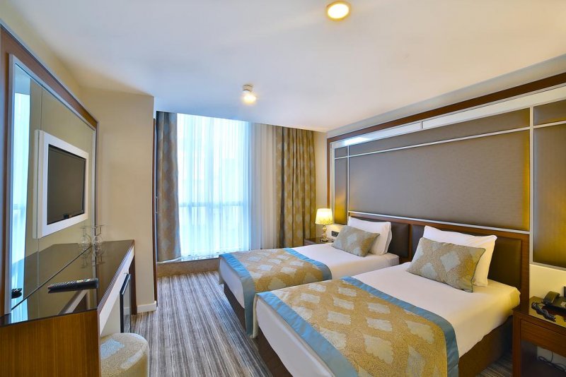 Monaco Hotel - Снимка 2