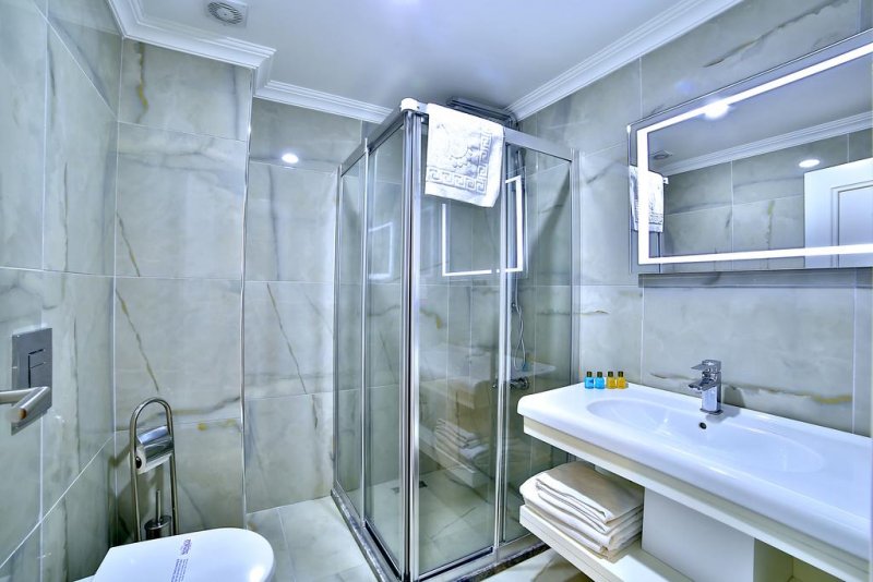 Monaco Hotel - Снимка 3