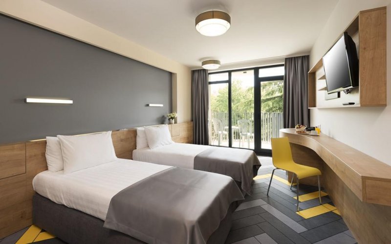 Хотел HVD Клуб Бор - Снимка 1