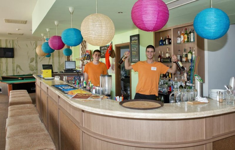 ПМГ Роял Сън Апартментс - Снимка 2