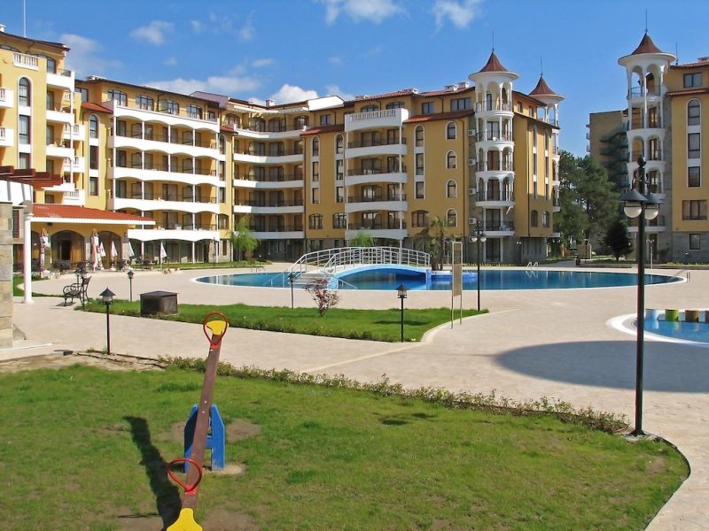 ПМГ Роял Сън Апартментс - Снимка 1