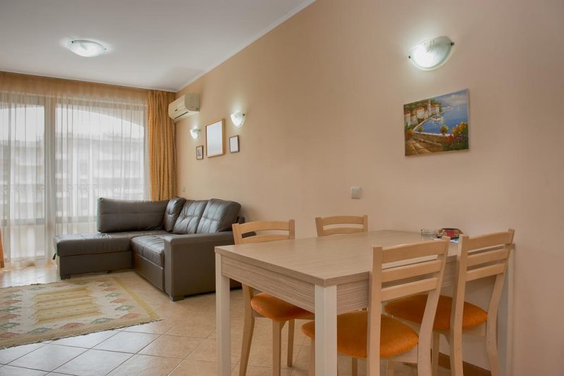 ПМГ Роял Сън Апартментс - Снимка 10