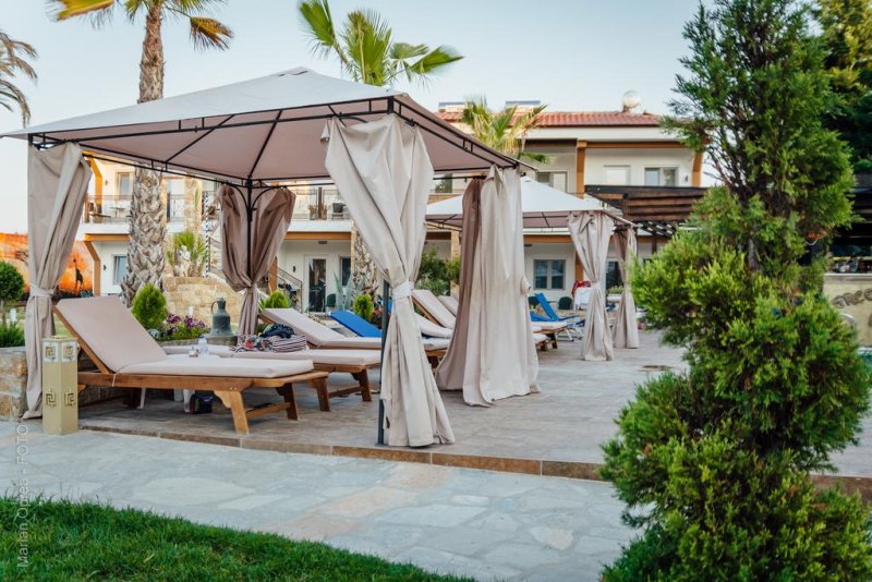 Greek Pride Hotel - Снимка 11