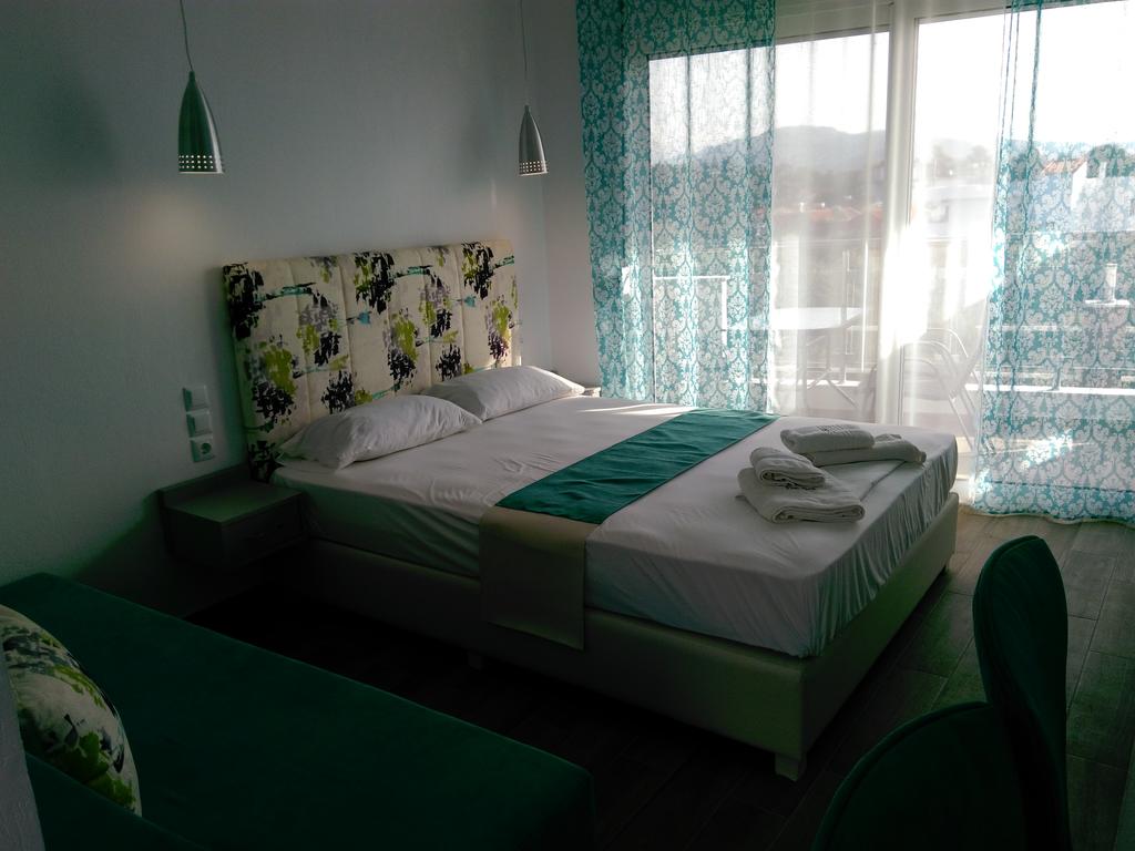 Нощувка в апартамент за до четирима на 100 м. от плажа в Лименария, Тасос + басейн и фитнес в хотел De Sol - Снимка 36