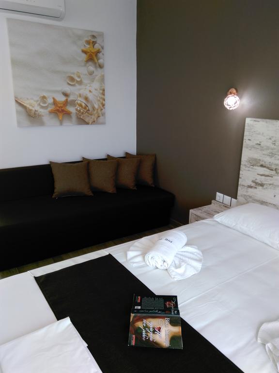Нощувка в апартамент за до четирима на 100 м. от плажа в Лименария, Тасос + басейн и фитнес в хотел De Sol - Снимка 25