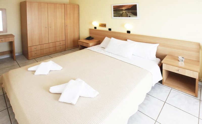 Christa Hotel - Снимка 5