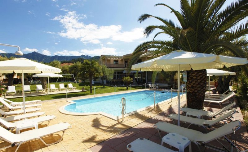 Christa Hotel - Снимка 4