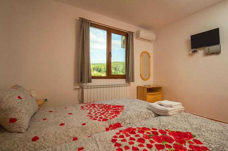 Къща за гости Тандов - Снимка 8